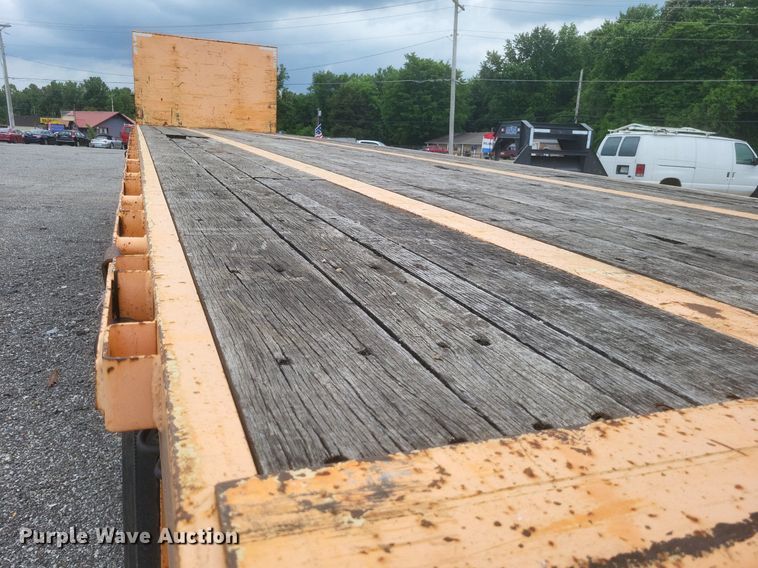 image for item DR4779 2013 Great Dane  FSP-0024-00099 flatbed trailer with forklift