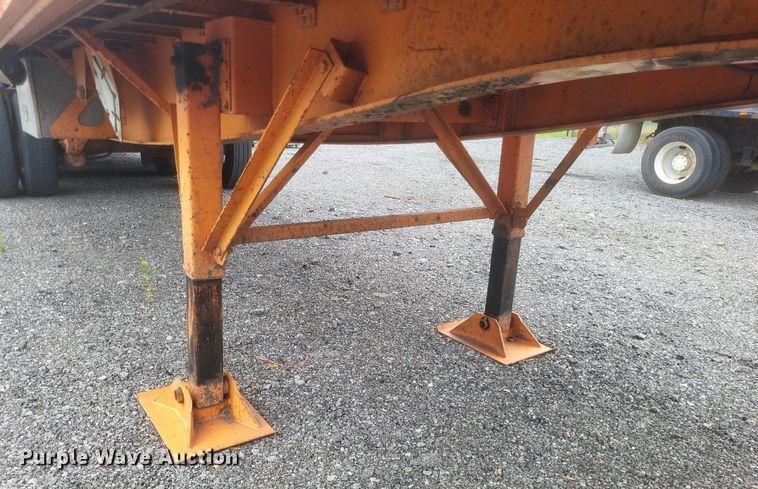 image for item DR4779 2013 Great Dane  FSP-0024-00099 flatbed trailer with forklift