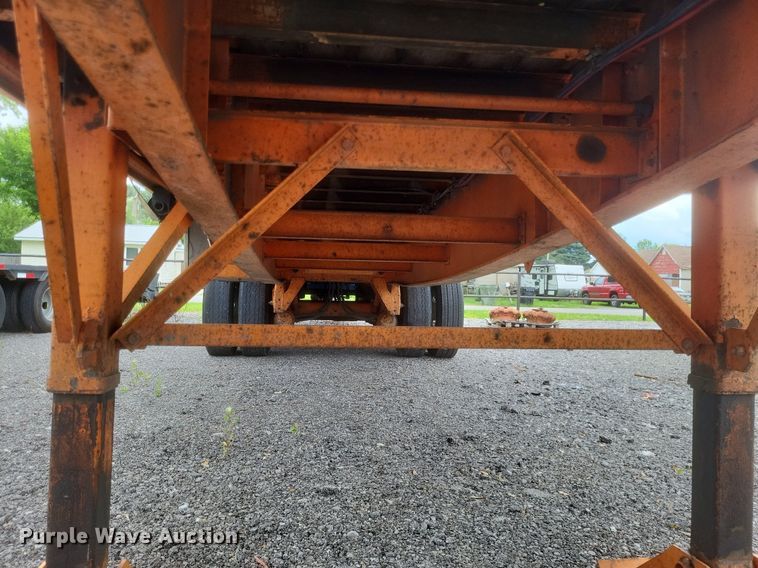 image for item DR4779 2013 Great Dane  FSP-0024-00099 flatbed trailer with forklift