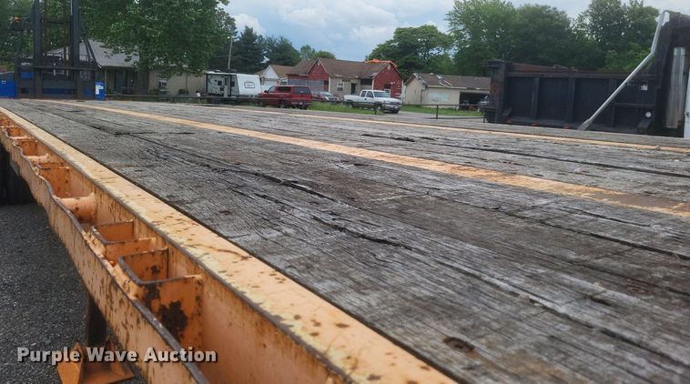 image for item DR4779 2013 Great Dane  FSP-0024-00099 flatbed trailer with forklift