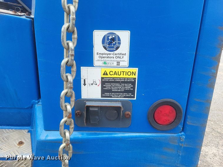 image for item DR4779 2013 Great Dane  FSP-0024-00099 flatbed trailer with forklift