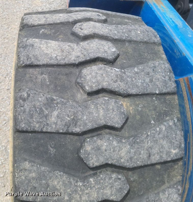 image for item DR4779 2013 Great Dane  FSP-0024-00099 flatbed trailer with forklift