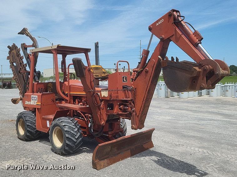 image for item DR4792 1998 Ditch Witch  5110 trencher