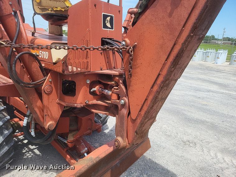 image for item DR4792 1998 Ditch Witch  5110 trencher