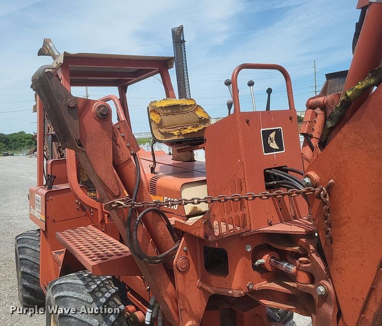 image for item DR4792 1998 Ditch Witch  5110 trencher