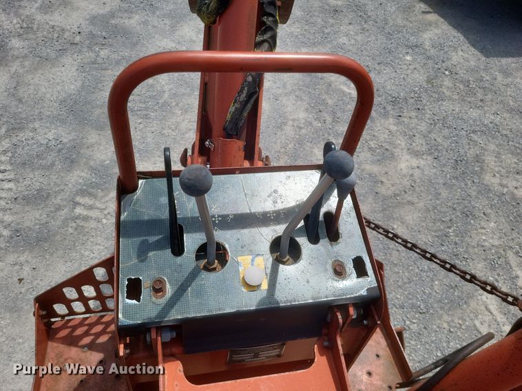 image for item DR4792 1998 Ditch Witch  5110 trencher