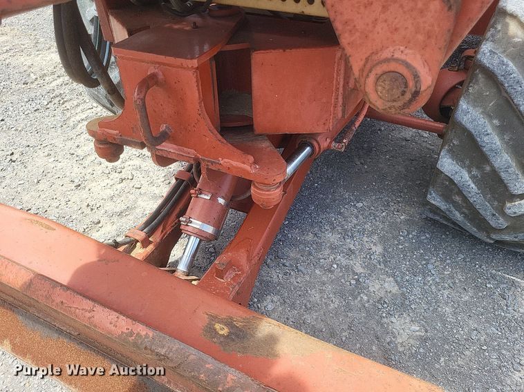 image for item DR4792 1998 Ditch Witch  5110 trencher