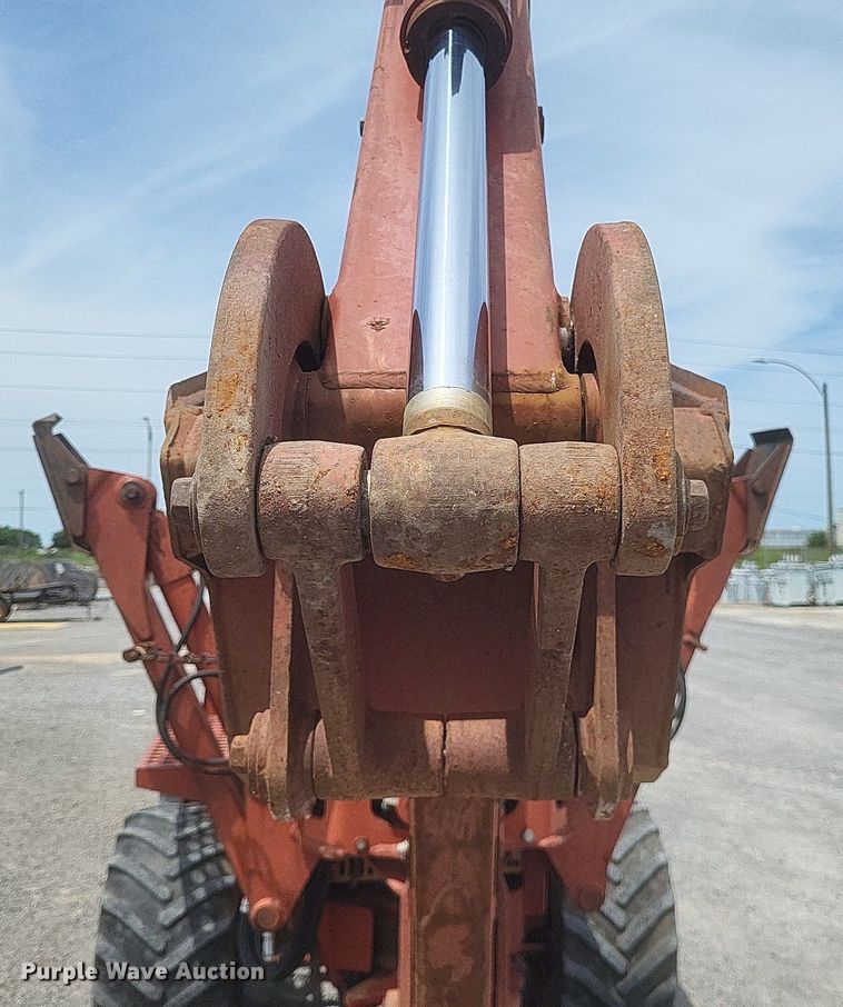 image for item DR4792 1998 Ditch Witch  5110 trencher