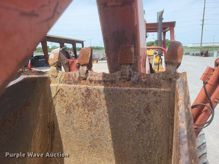 image for item DR4792 1998 Ditch Witch  5110 trencher
