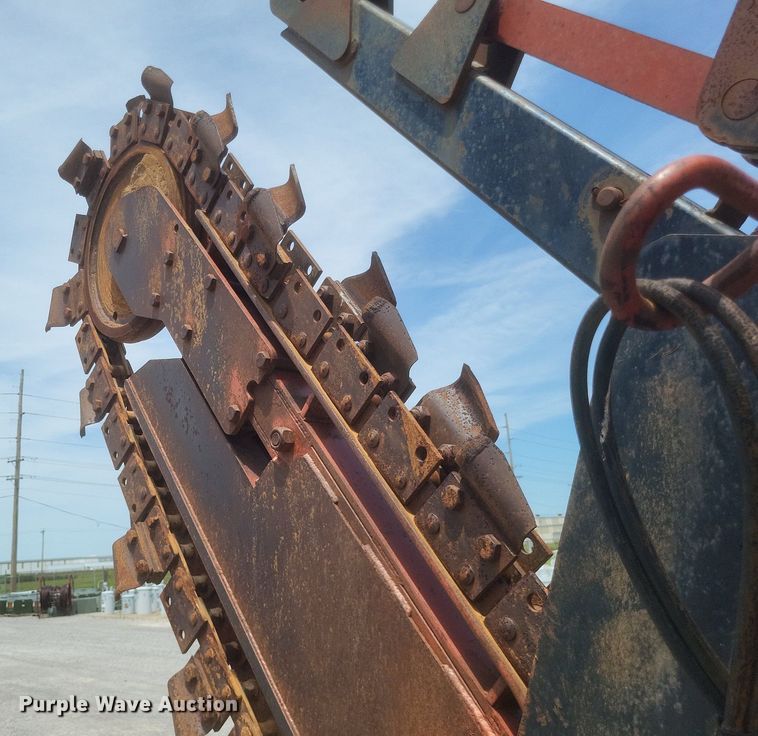 image for item DR4792 1998 Ditch Witch  5110 trencher