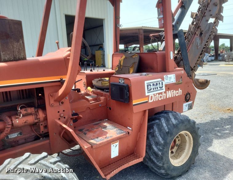 image for item DR4792 1998 Ditch Witch  5110 trencher