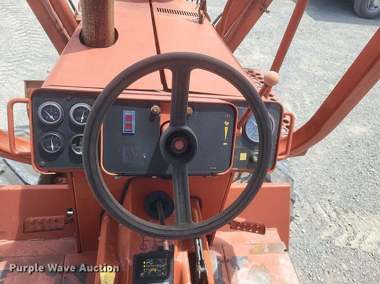 image for item DR4792 1998 Ditch Witch  5110 trencher