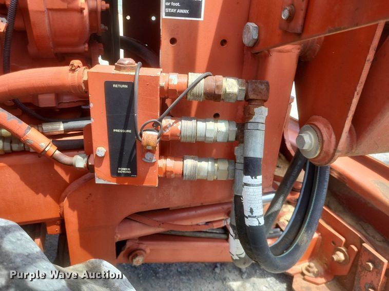 image for item DR4792 1998 Ditch Witch  5110 trencher