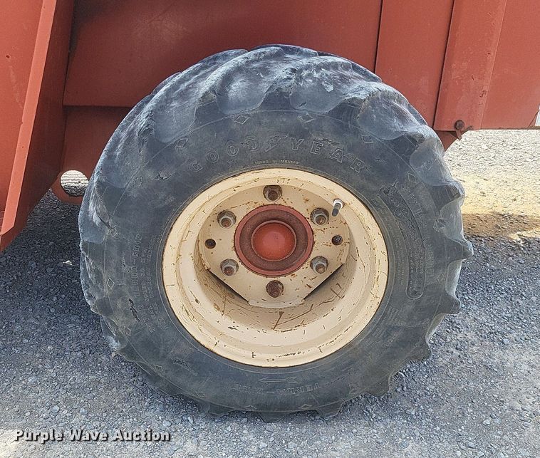 image for item DR4792 1998 Ditch Witch  5110 trencher