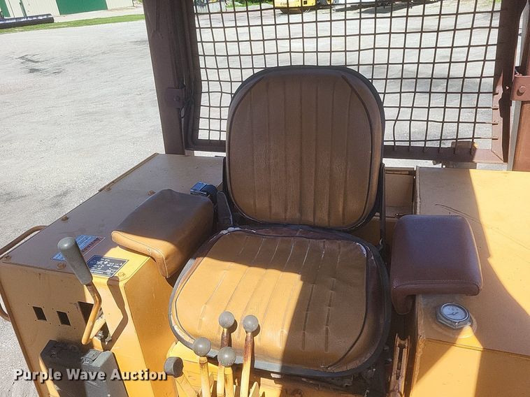 image for item DR4801 1986 Case 1155D track loader