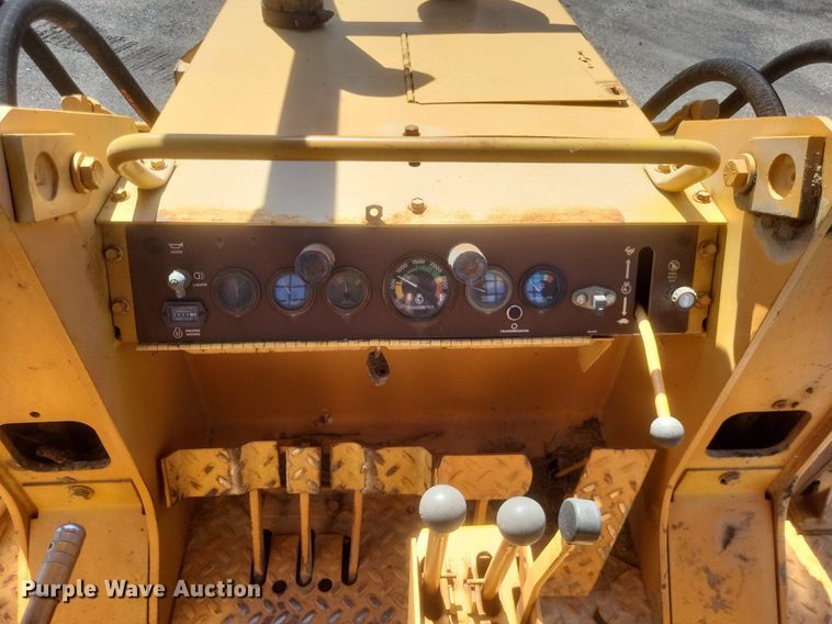 image for item DR4801 1986 Case 1155D track loader