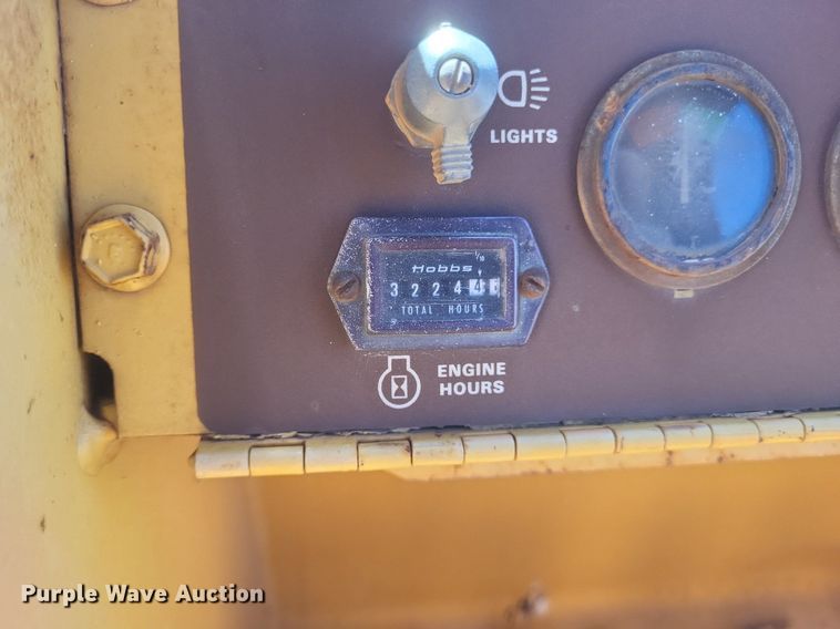 image for item DR4801 1986 Case 1155D track loader