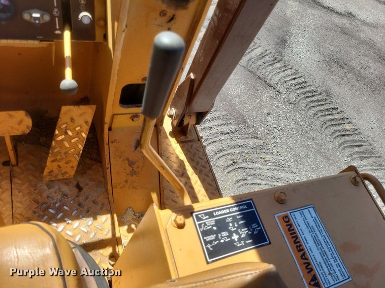 image for item DR4801 1986 Case 1155D track loader