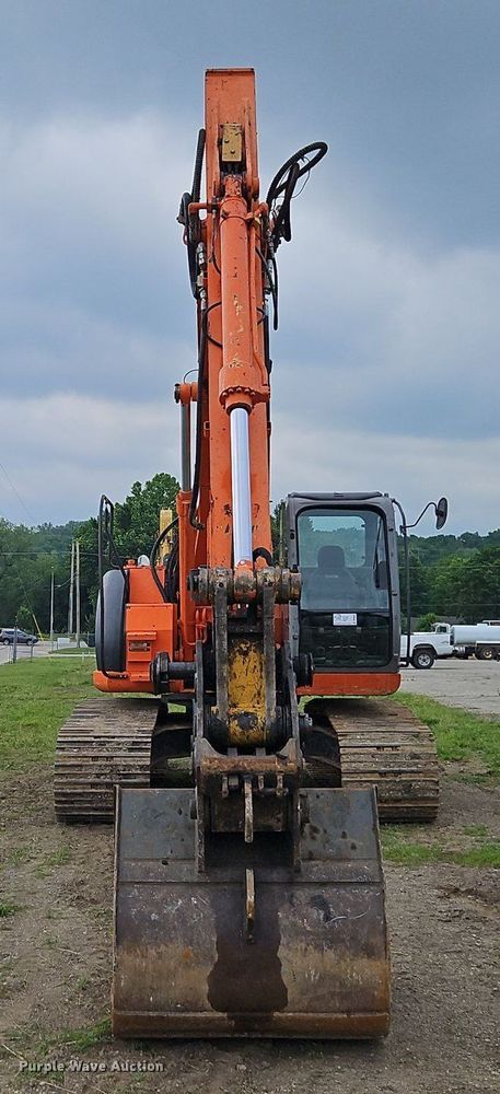 image for item DR8634 2005 Hitachi  225USLC excavator