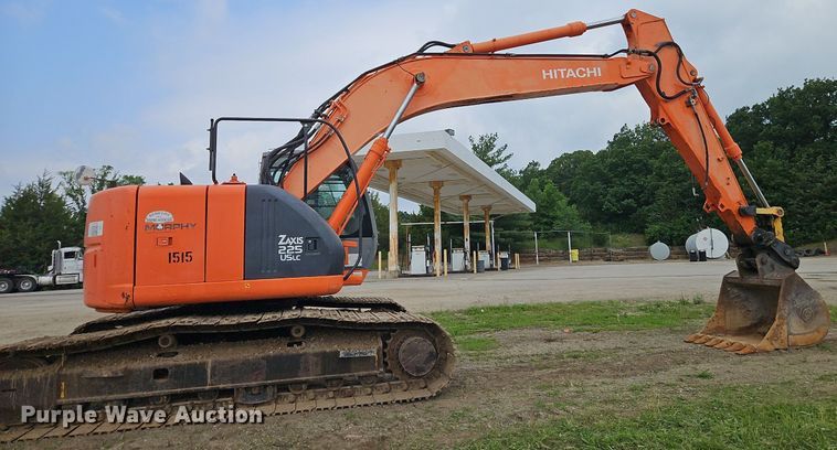 image for item DR8634 2005 Hitachi  225USLC excavator