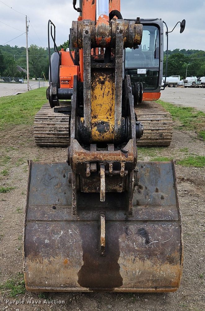 image for item DR8634 2005 Hitachi  225USLC excavator