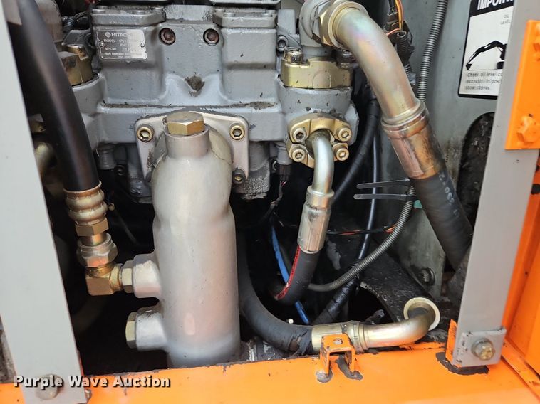 image for item DR8634 2005 Hitachi  225USLC excavator