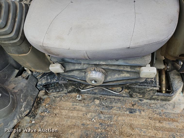 image for item DR8634 2005 Hitachi  225USLC excavator