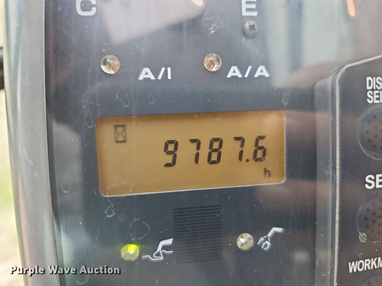 image for item DR8634 2005 Hitachi  225USLC excavator