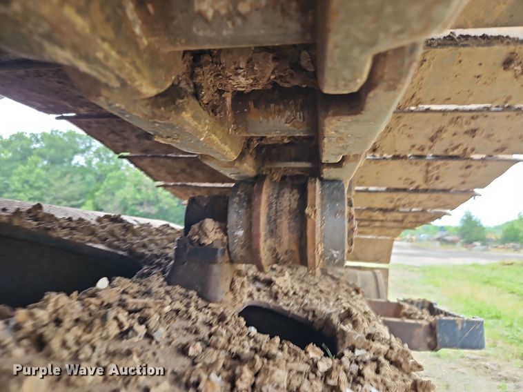 image for item DR8634 2005 Hitachi  225USLC excavator