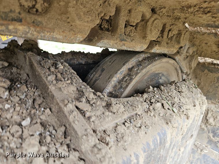 image for item DR8634 2005 Hitachi  225USLC excavator