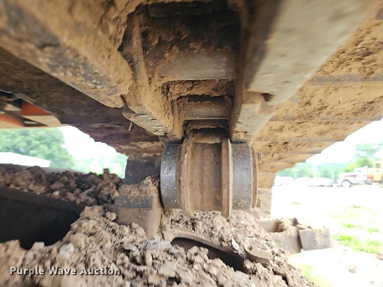 image for item DR8634 2005 Hitachi  225USLC excavator