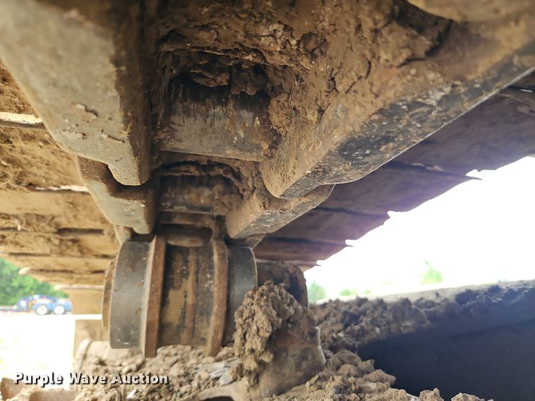 image for item DR8634 2005 Hitachi  225USLC excavator