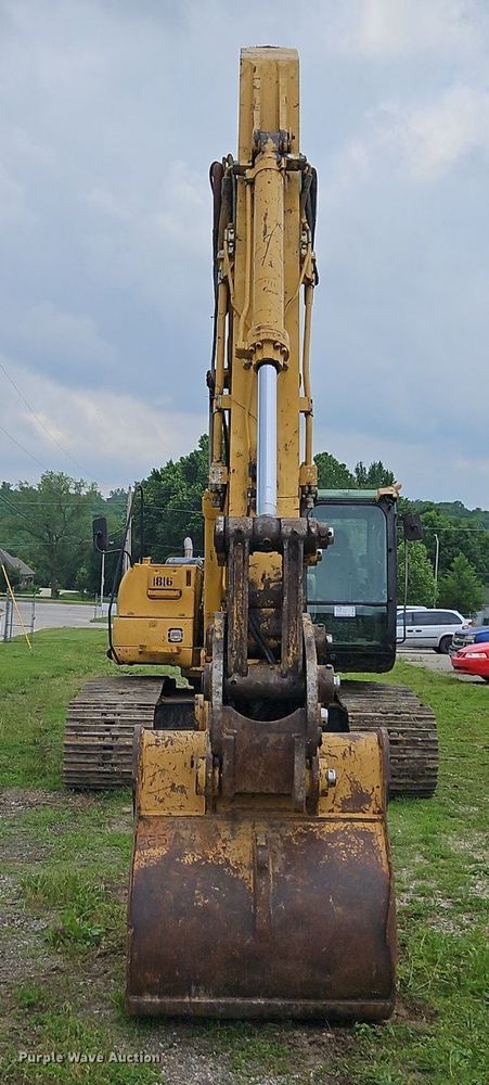 image for item DR8635 2002 Caterpillar  325C excavator
