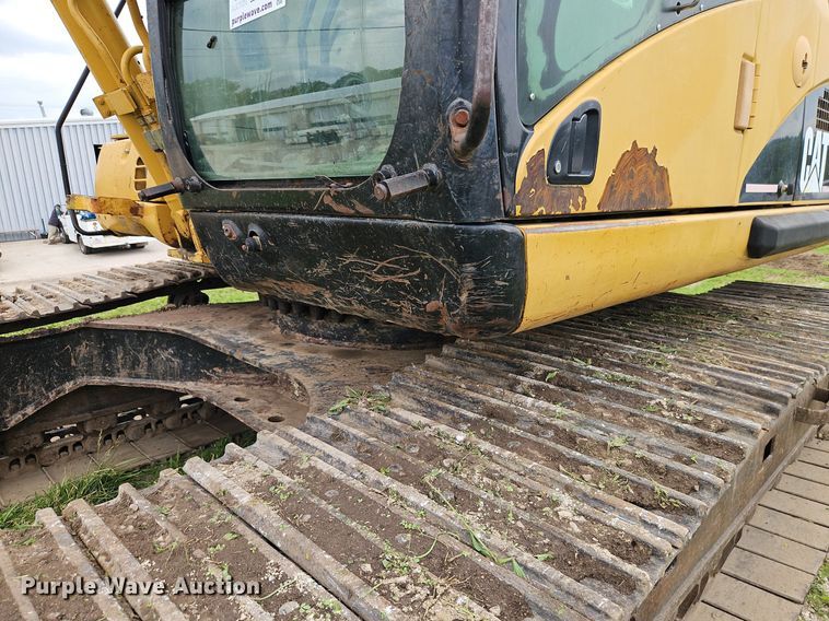image for item DR8635 2002 Caterpillar  325C excavator