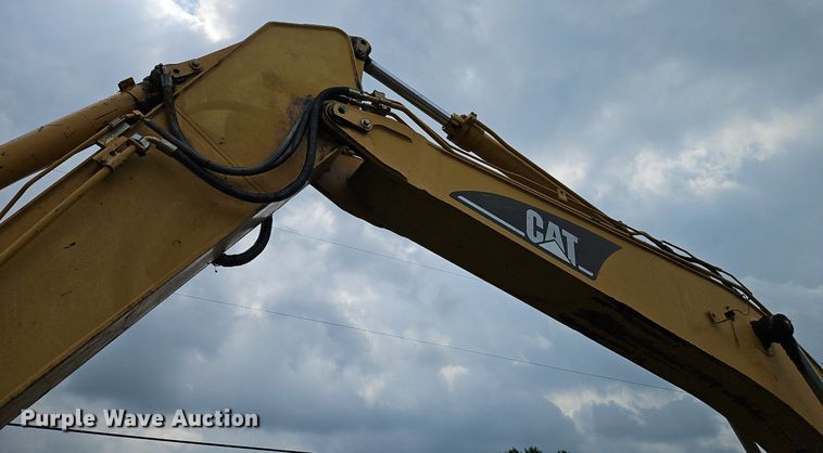 image for item DR8635 2002 Caterpillar  325C excavator