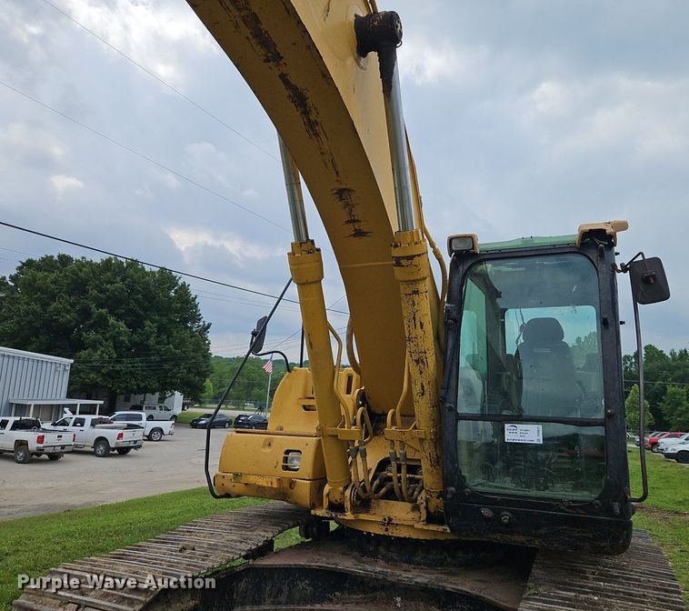 image for item DR8635 2002 Caterpillar  325C excavator