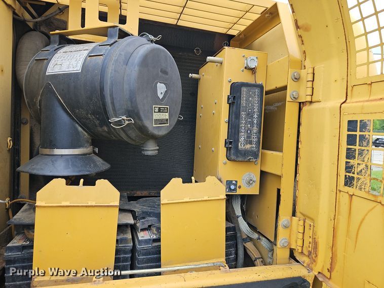 image for item DR8635 2002 Caterpillar  325C excavator