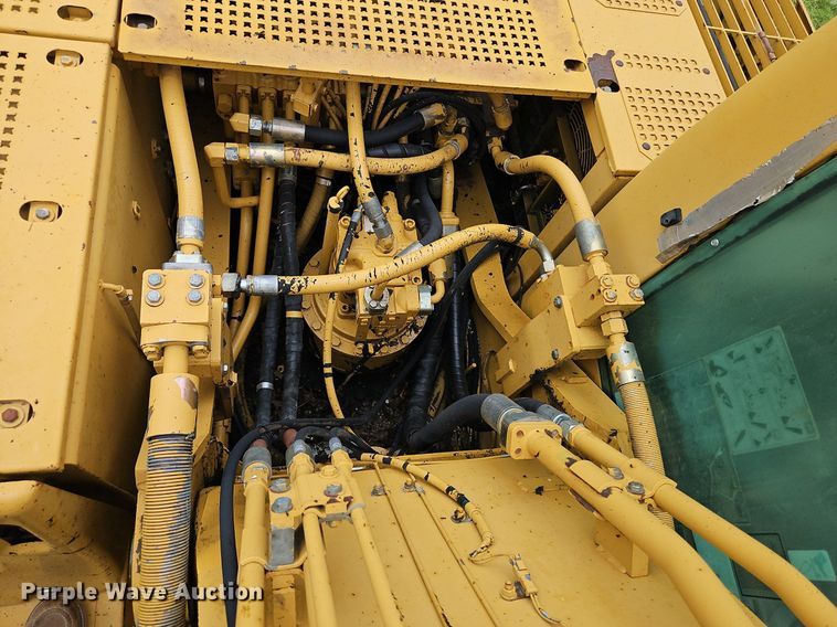 image for item DR8635 2002 Caterpillar  325C excavator