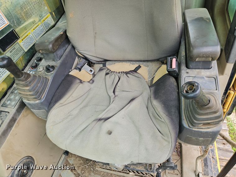 image for item DR8635 2002 Caterpillar  325C excavator