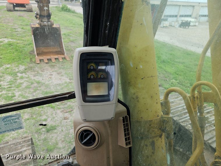 image for item DR8635 2002 Caterpillar  325C excavator