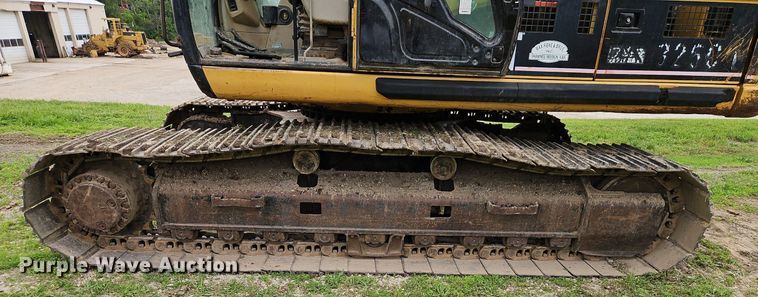 image for item DR8635 2002 Caterpillar  325C excavator