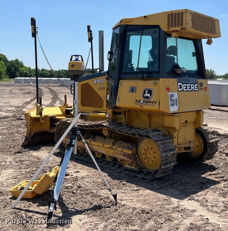 image for item DS3061 2007 John Deere  450J LT dozer