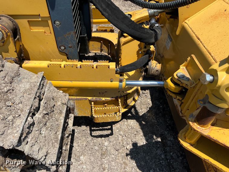 image for item DS3061 2007 John Deere  450J LT dozer