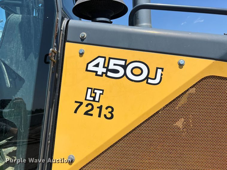 image for item DS3061 2007 John Deere  450J LT dozer