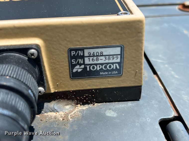 image for item DS3061 2007 John Deere  450J LT dozer