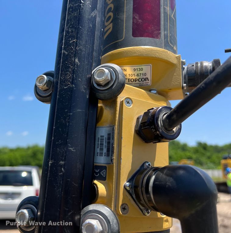 image for item DS3061 2007 John Deere  450J LT dozer