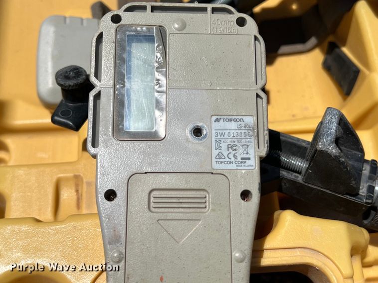 image for item DS3061 2007 John Deere  450J LT dozer