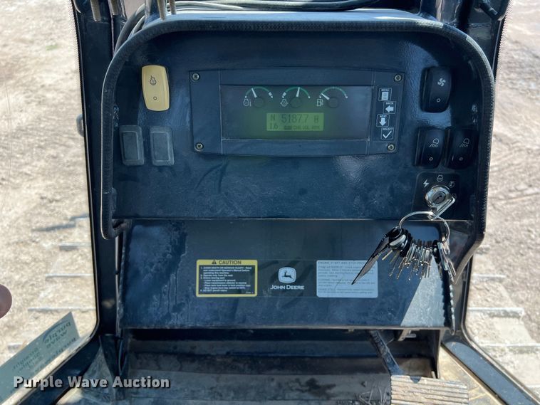 image for item DS3061 2007 John Deere  450J LT dozer