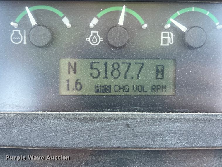 image for item DS3061 2007 John Deere  450J LT dozer