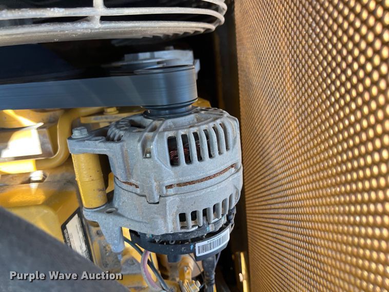 image for item DS3061 2007 John Deere  450J LT dozer